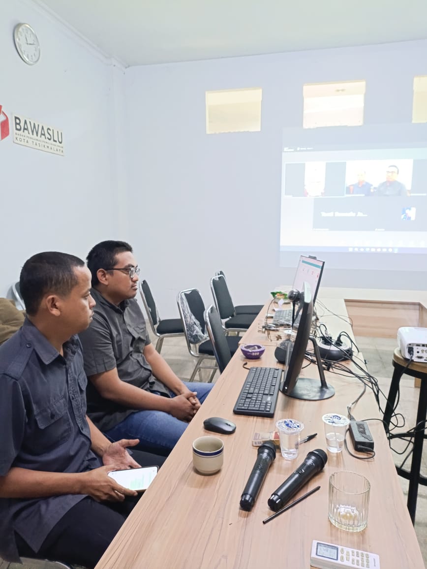 Bawaslu Kota Tasikmalaya Ikuti Wawancara SAQ untuk Penguatan Keterbukaan Informasi Publik