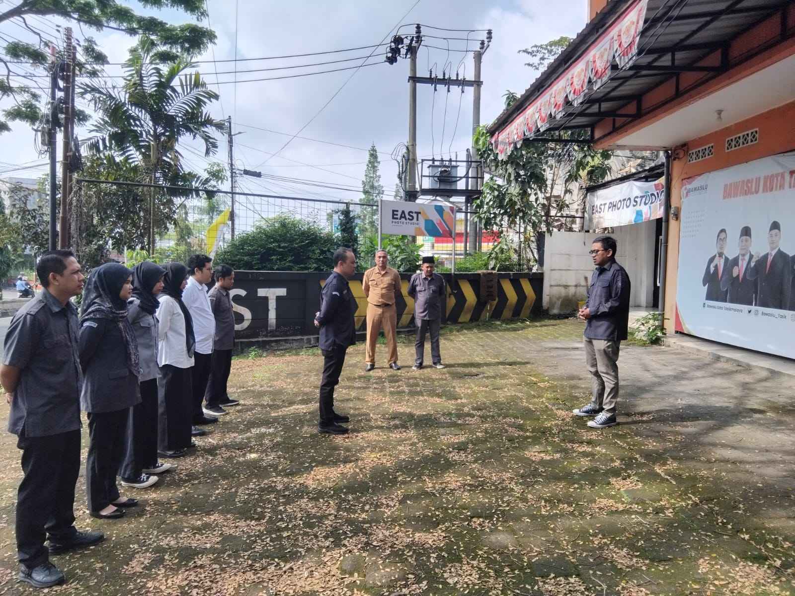 Bawaslu Kota Tasikmalaya Tekankan Pentingnya Kerja Tim dalam Apel Pagi