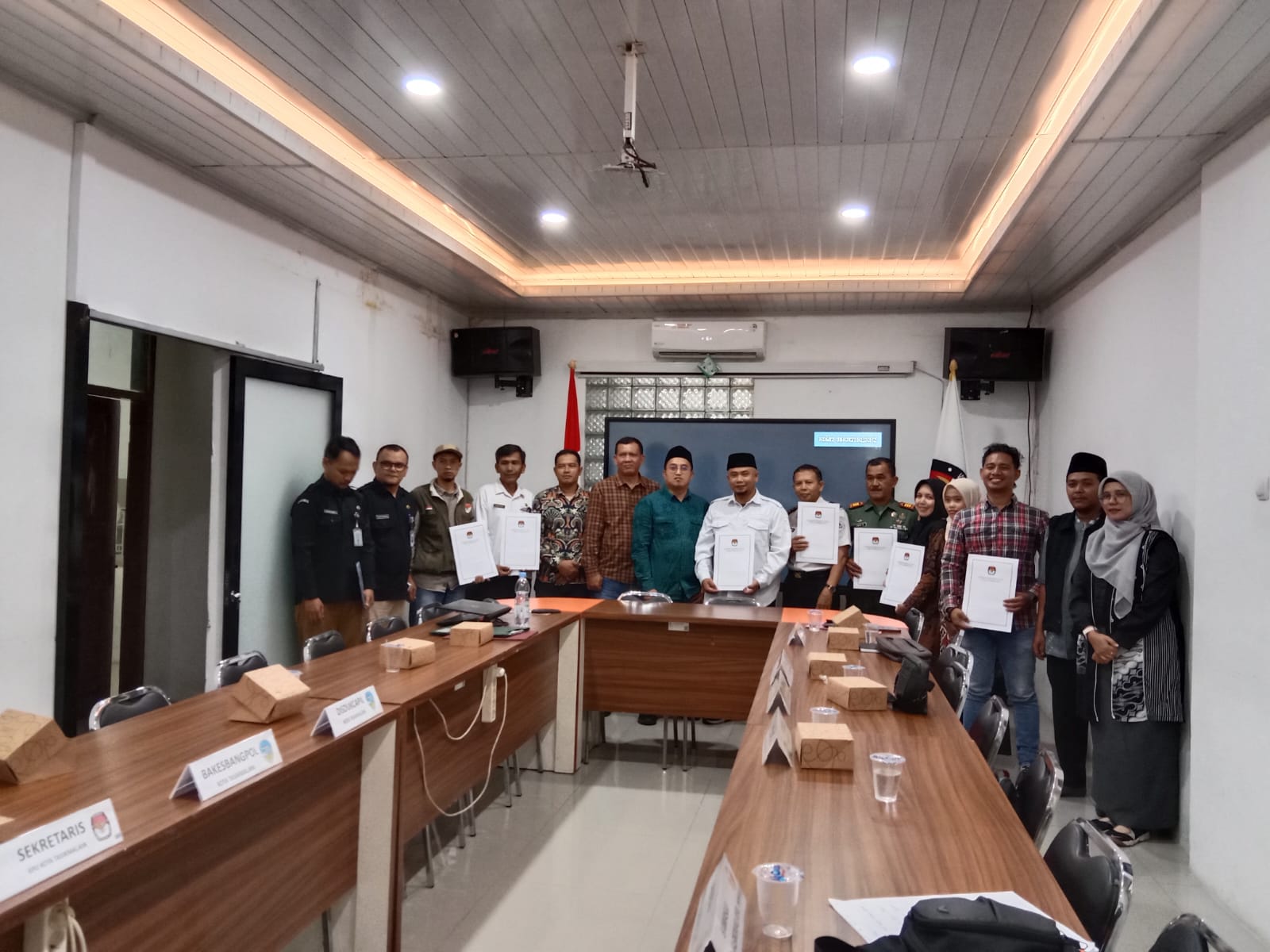 BAWASLU KOTA TASIKMALAYA LAYANGKAN SARAN PERBAIKAN KE KPU, SOROT SINKRONISASI DATA PEMILIH