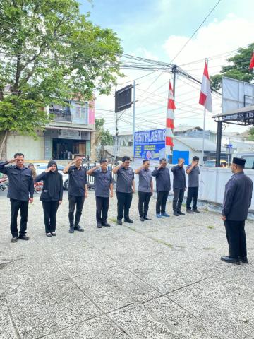 SEMANGAT SENIN! BAWASLU KOTA TASIKMALAYA PERKUAT KEDISIPLINAN DAN KOMITMEN PENGAWASAN DEMOKRASI