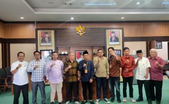 Bawaslu Kota Tasikmalaya Melaksanakan Silaturahmi dengan PLH Walikota Tasikmalaya