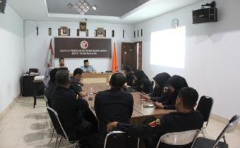 NGOBRAS Bawaslu Kota Tasikmalaya Bahas Dinamika Presidential Threshold, Perkuat Wawasan Kepemiluan Staf
